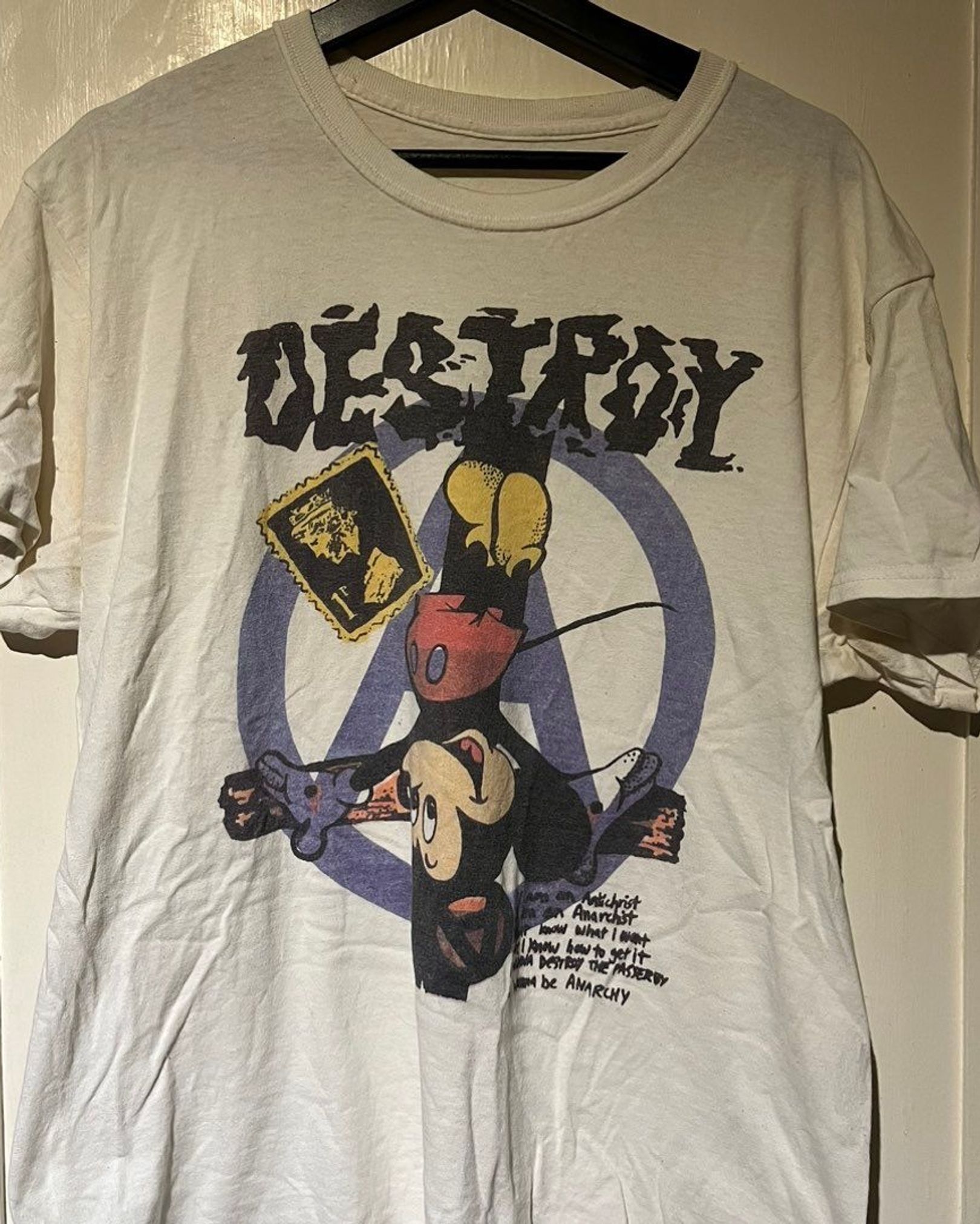 Destroy mickey tee · Tise