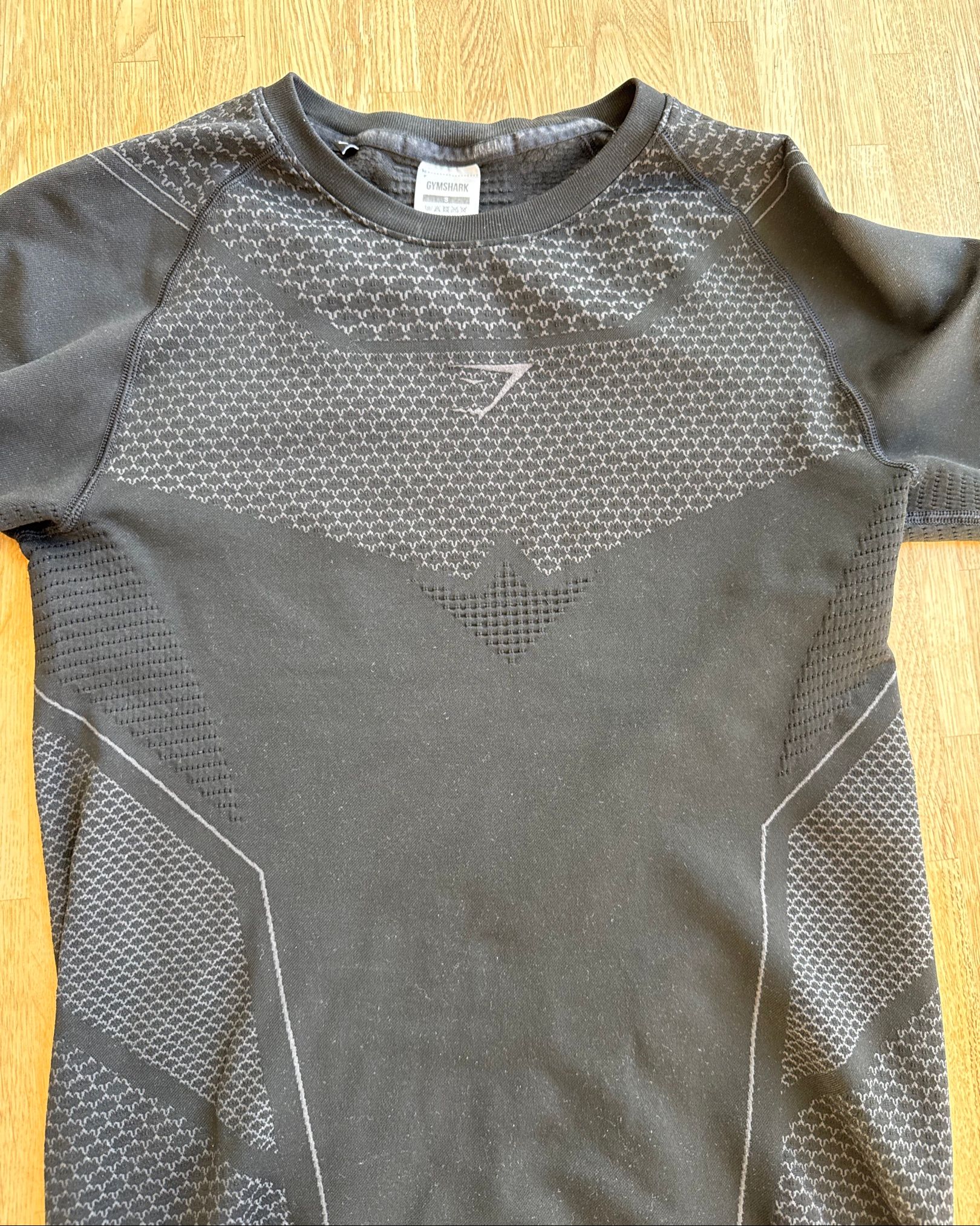 Gymshark onyx v4 · Tise