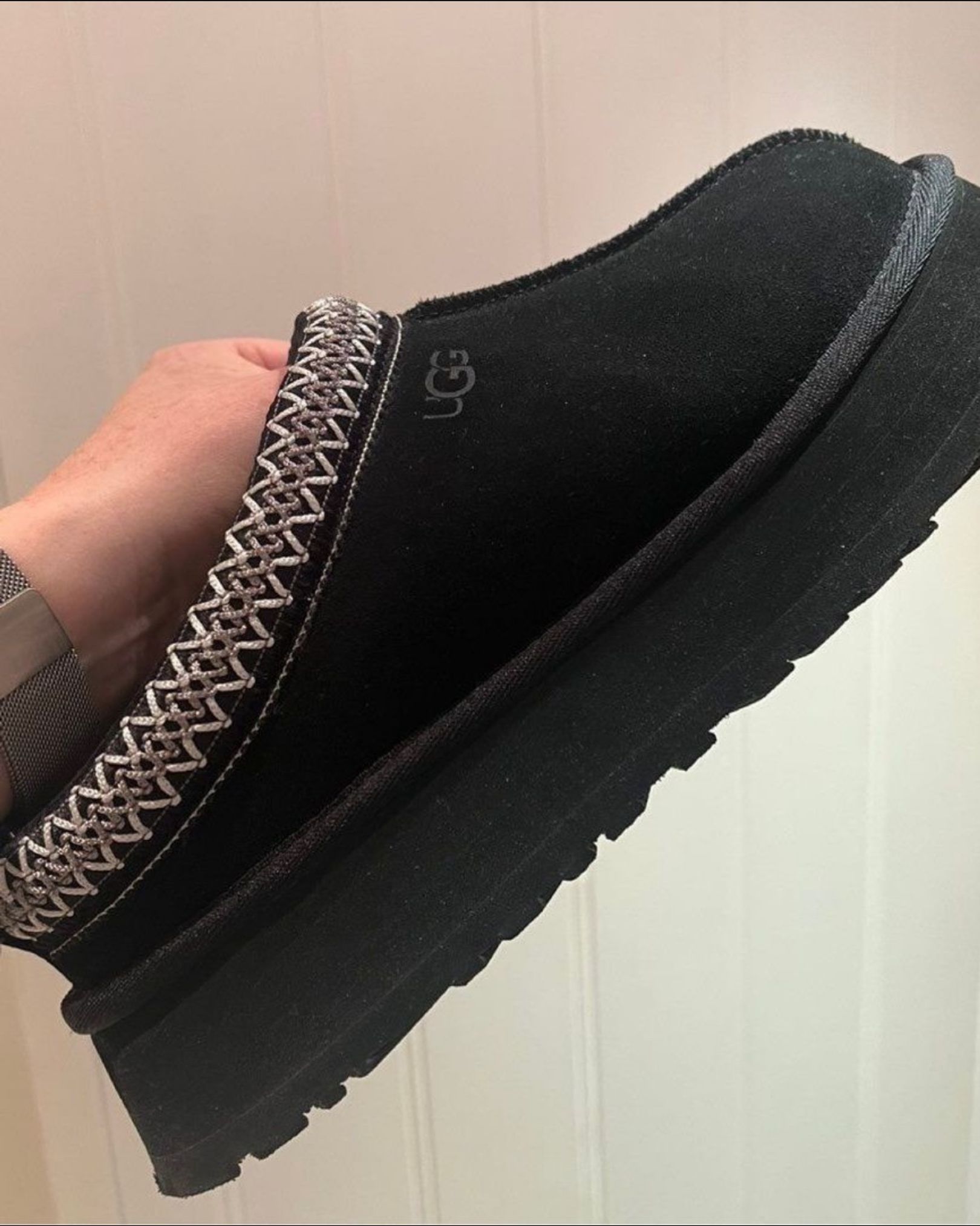 Ugg tazz · Tise
