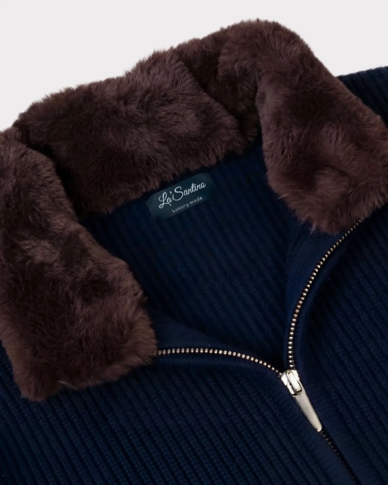 Pels Zippers · Tise