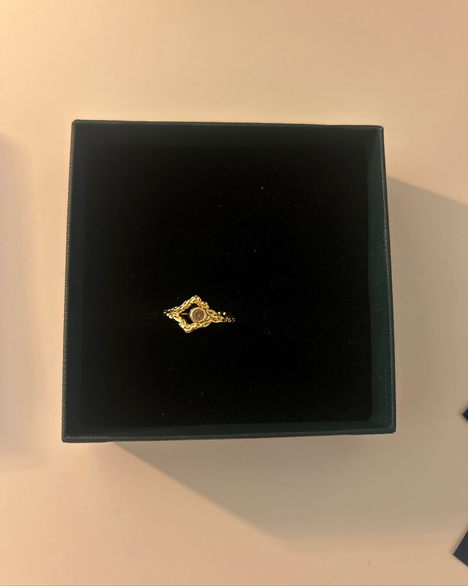 Ring · Tise